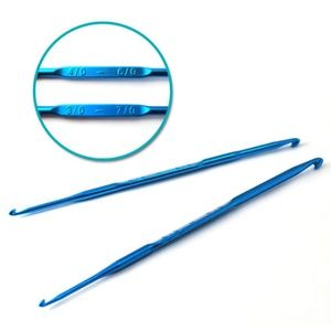 Needle Crafters Crochet Hooks 4 Sizes #3/4/6/7